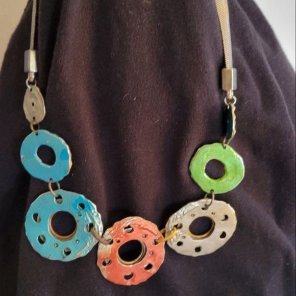 COLORFUL METAL RING NECKLACE - Picture 1 of 2